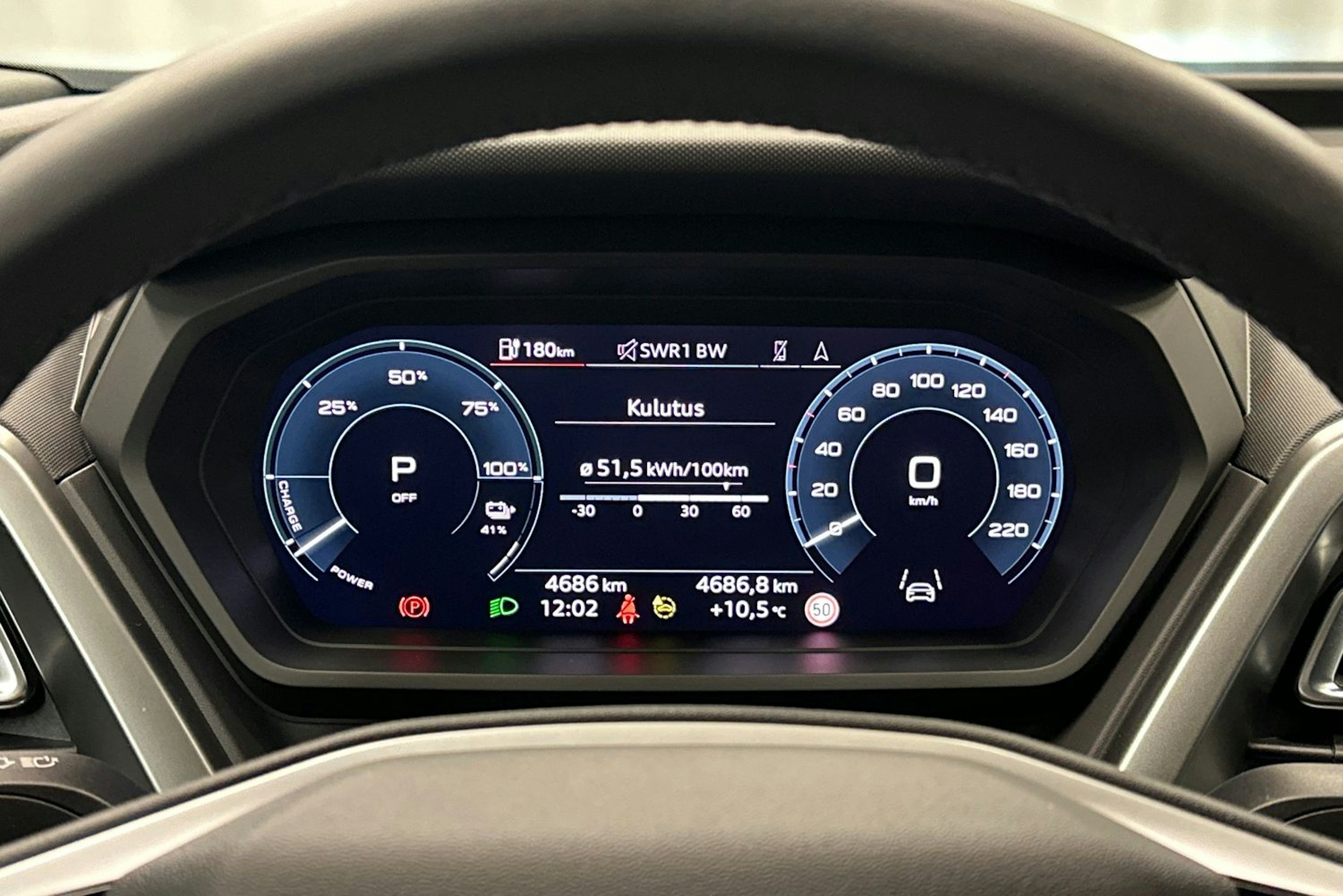 musta Audi Q4 e-tron 2024 kuva 19.