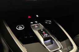 musta Audi Q4 e-tron 2024 kuva 21.