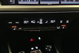 musta Audi Q4 e-tron 2024 kuva 22.