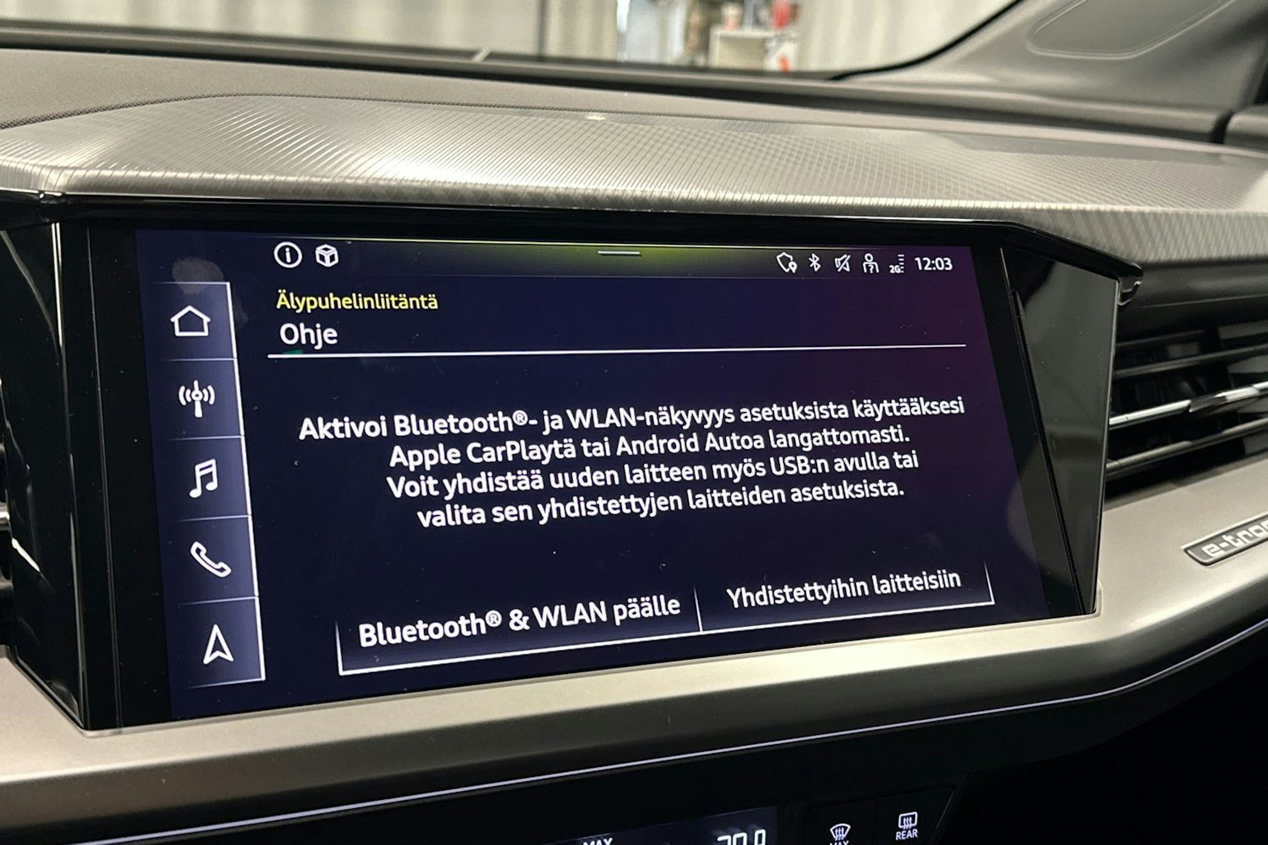 musta Audi Q4 e-tron 2024 kuva 25.