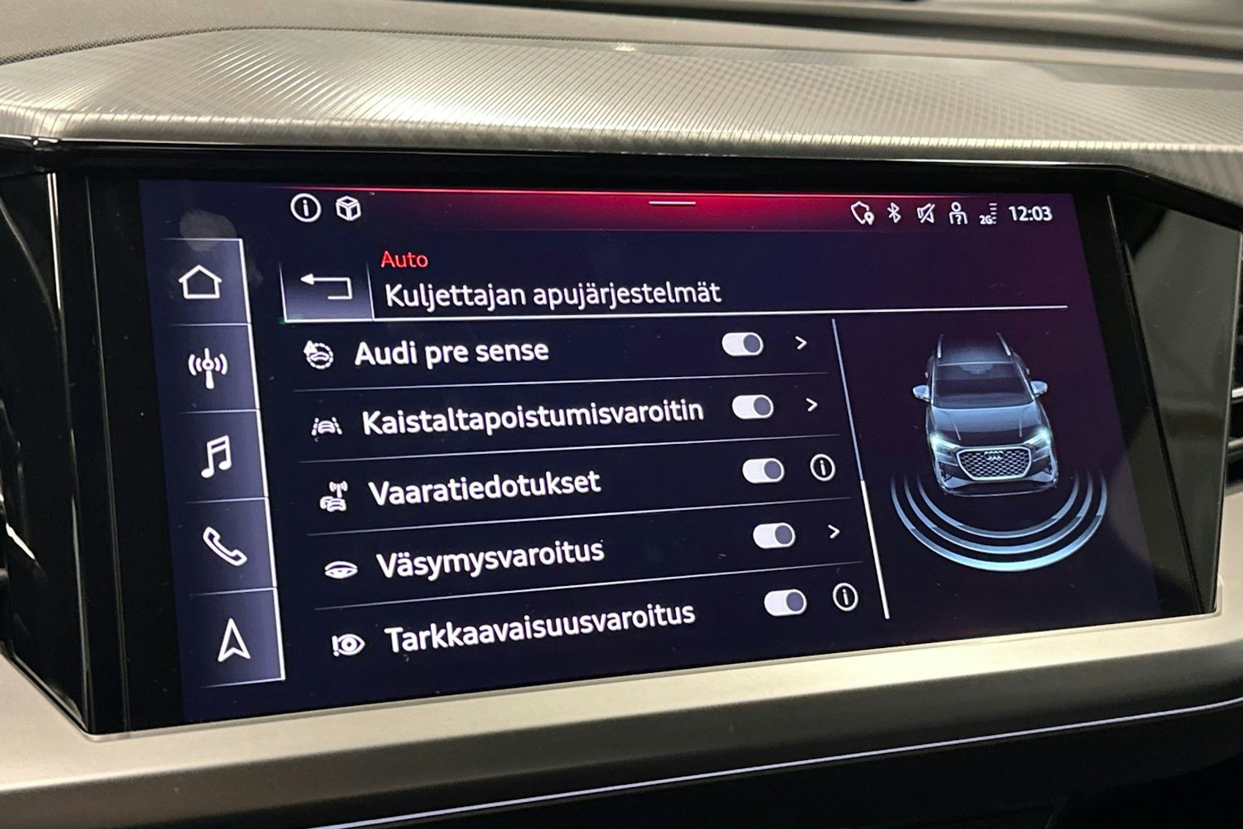 musta Audi Q4 e-tron 2024 kuva 28.