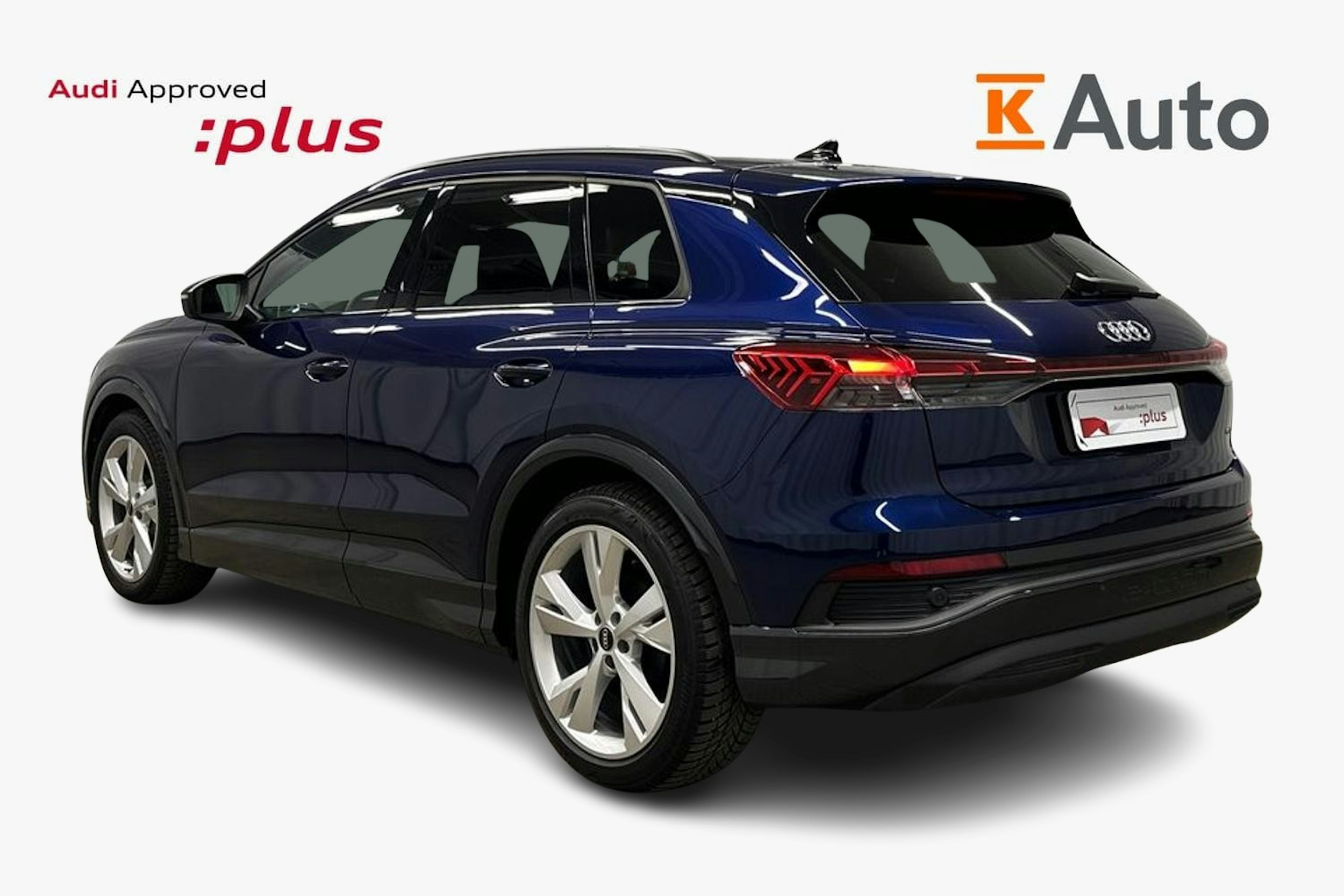 sininen Audi Q4 e-tron 2024 kuva 2.