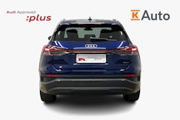 sininen Audi Q4 e-tron 2024 kuva 3.