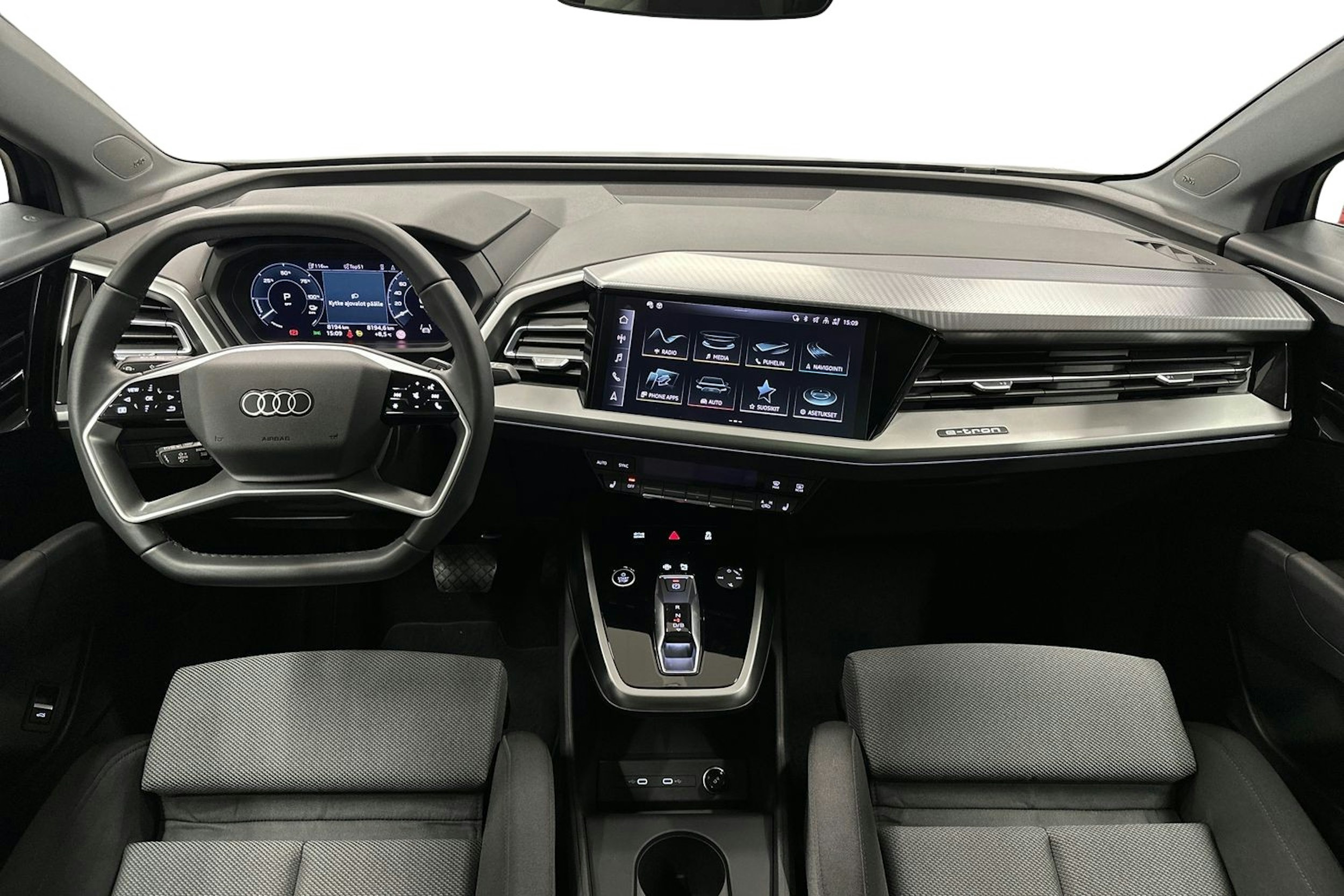 sininen Audi Q4 e-tron 2024 kuva 9.