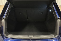 sininen Audi Q4 e-tron 2024 kuva 14.