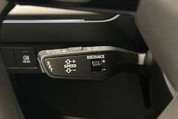 sininen Audi Q4 e-tron 2024 kuva 20.