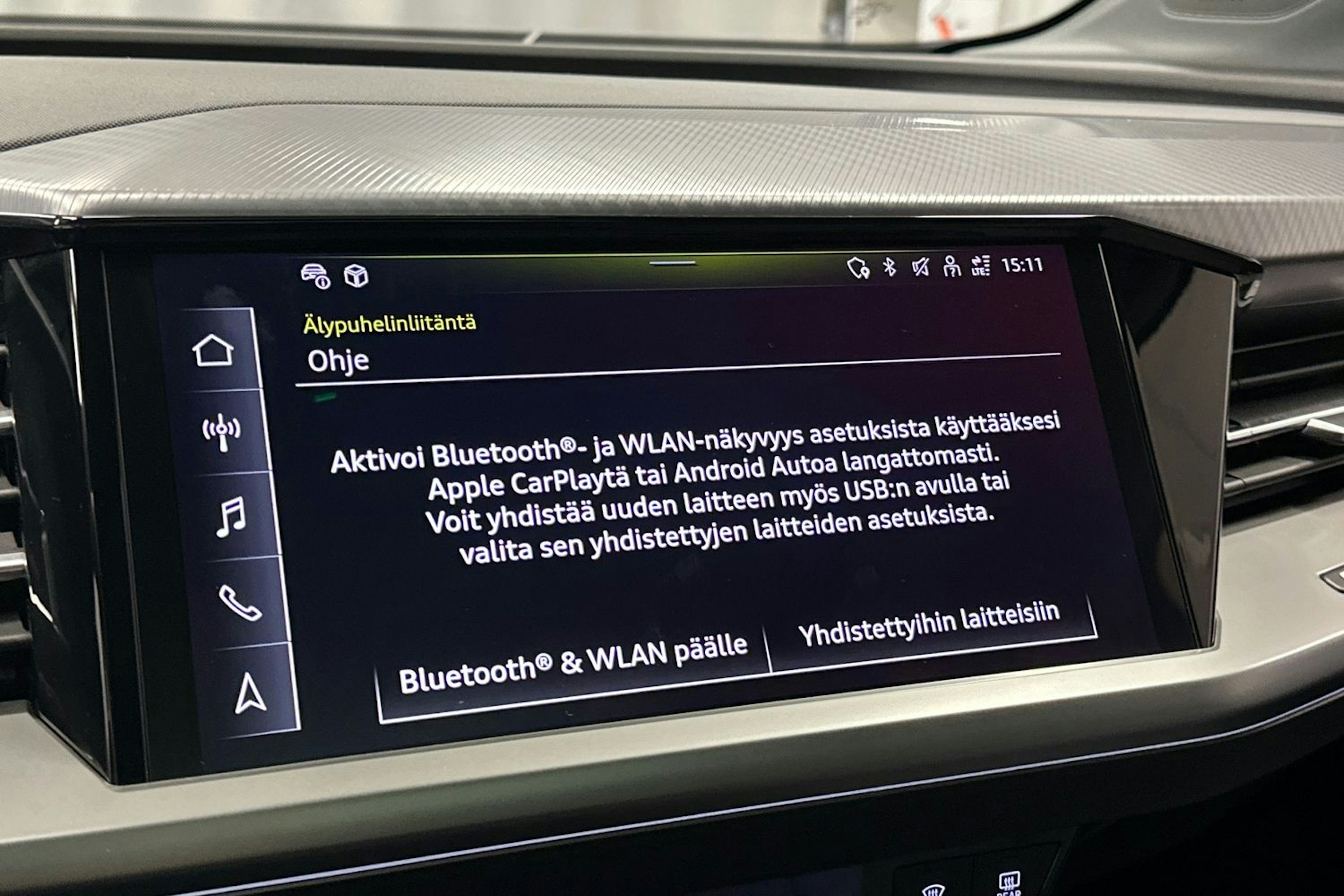 sininen Audi Q4 e-tron 2024 kuva 24.