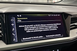 sininen Audi Q4 e-tron 2024 kuva 24.