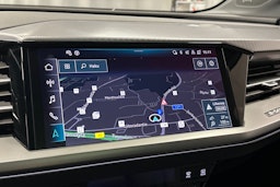 sininen Audi Q4 e-tron 2024 kuva 25.