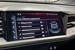 sininen Audi Q4 e-tron 2024 kuva 27.