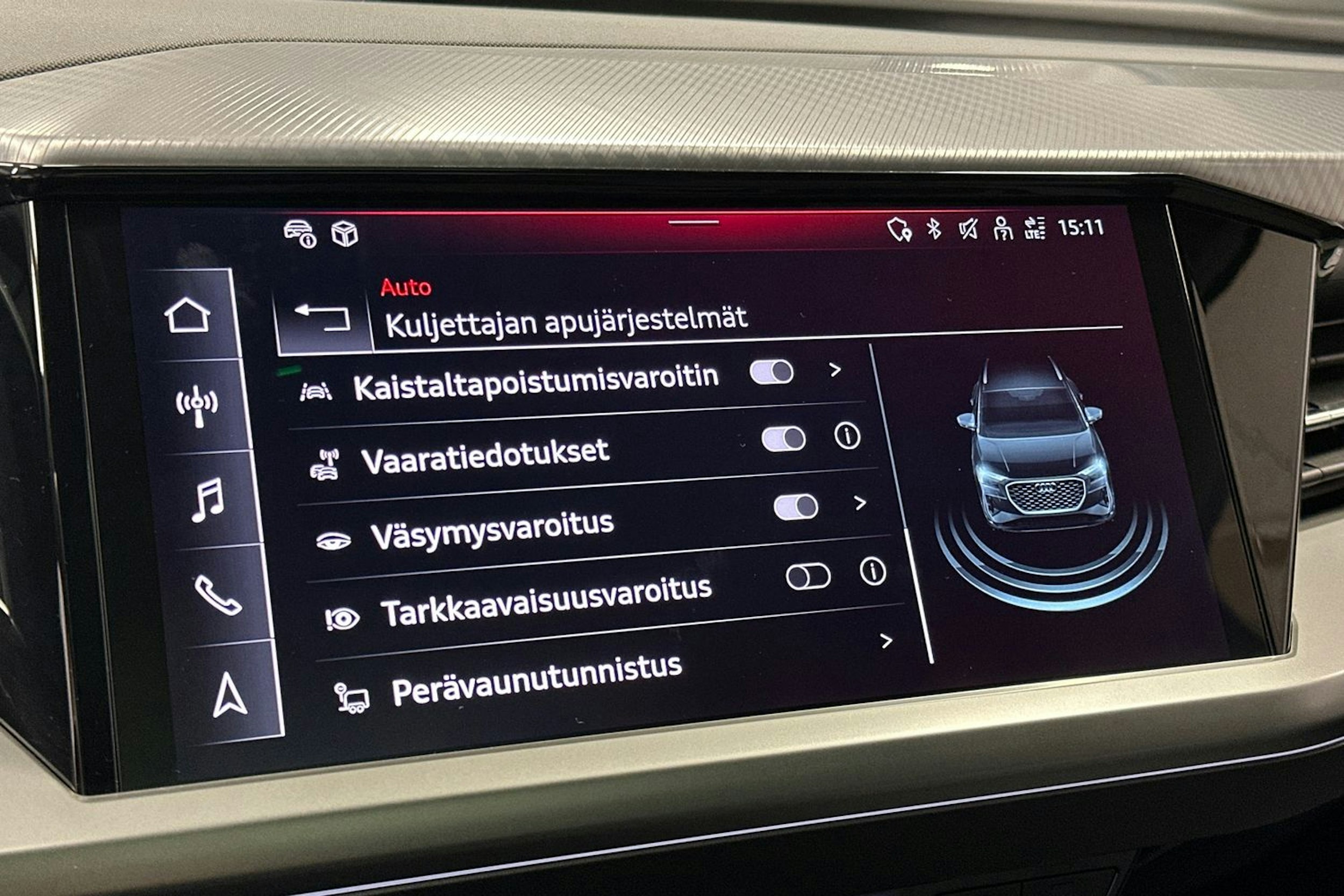 sininen Audi Q4 e-tron 2024 kuva 28.