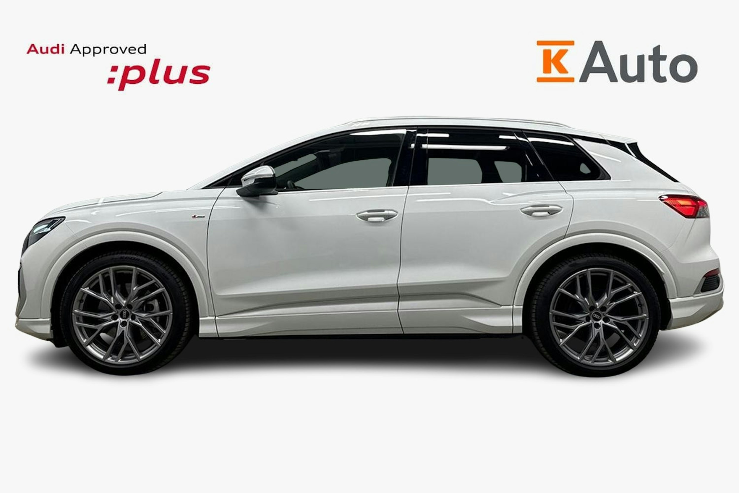 valkoinen Audi Q4 e-tron 2024 kuva 5.