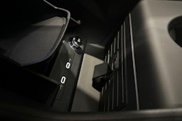 valkoinen Audi Q4 e-tron 2024 kuva 22.