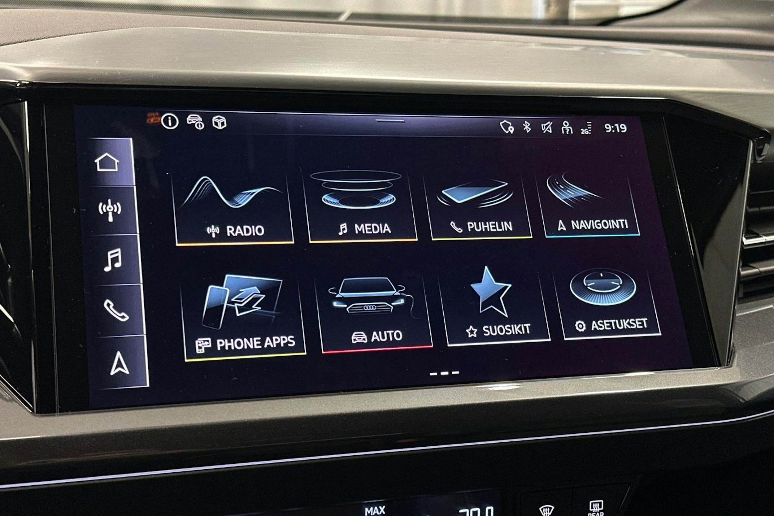 valkoinen Audi Q4 e-tron 2024 kuva 26.