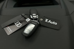 valkoinen Audi Q4 e-tron 2024 kuva 33.