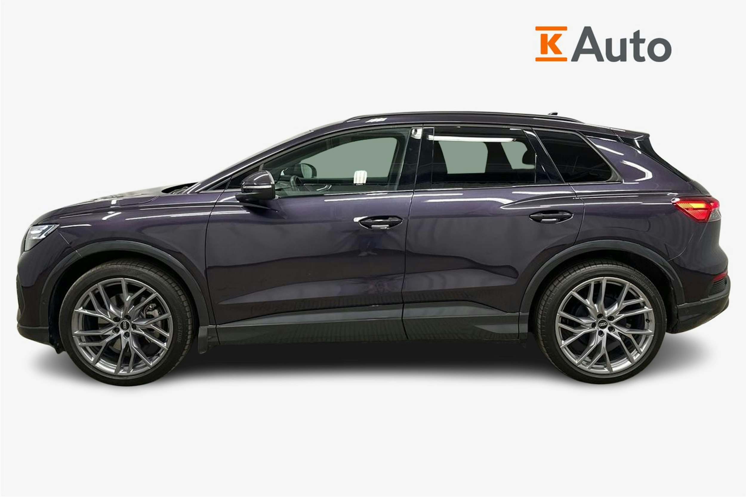 violetti Audi Q4 e-tron 2024 kuva 6.