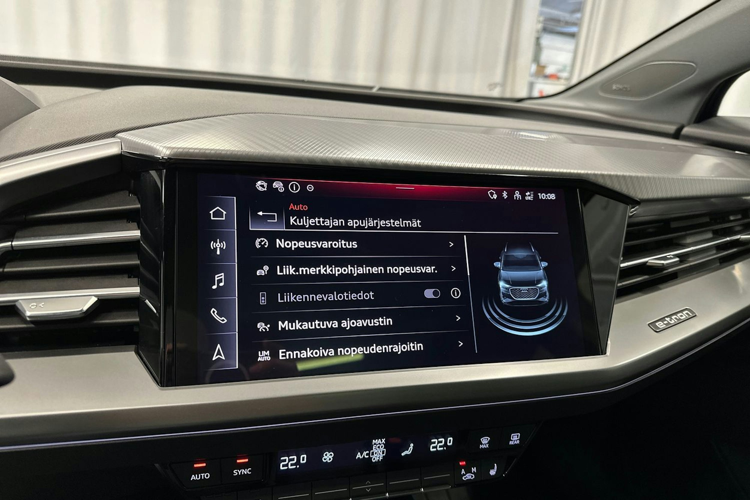 violetti Audi Q4 e-tron 2024 kuva 21.