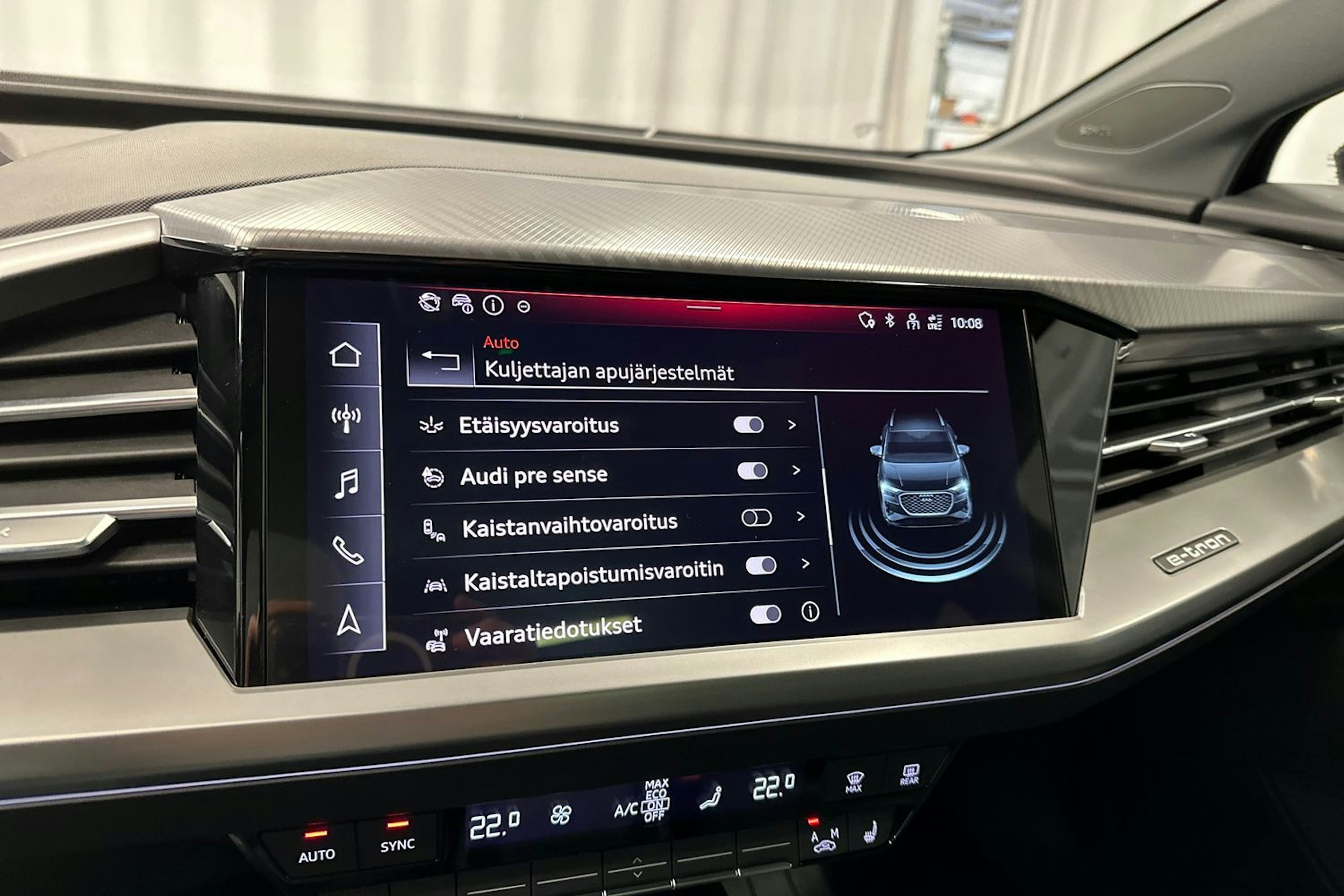 violetti Audi Q4 e-tron 2024 kuva 22.
