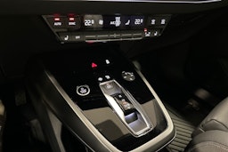 violetti Audi Q4 e-tron 2024 kuva 27.