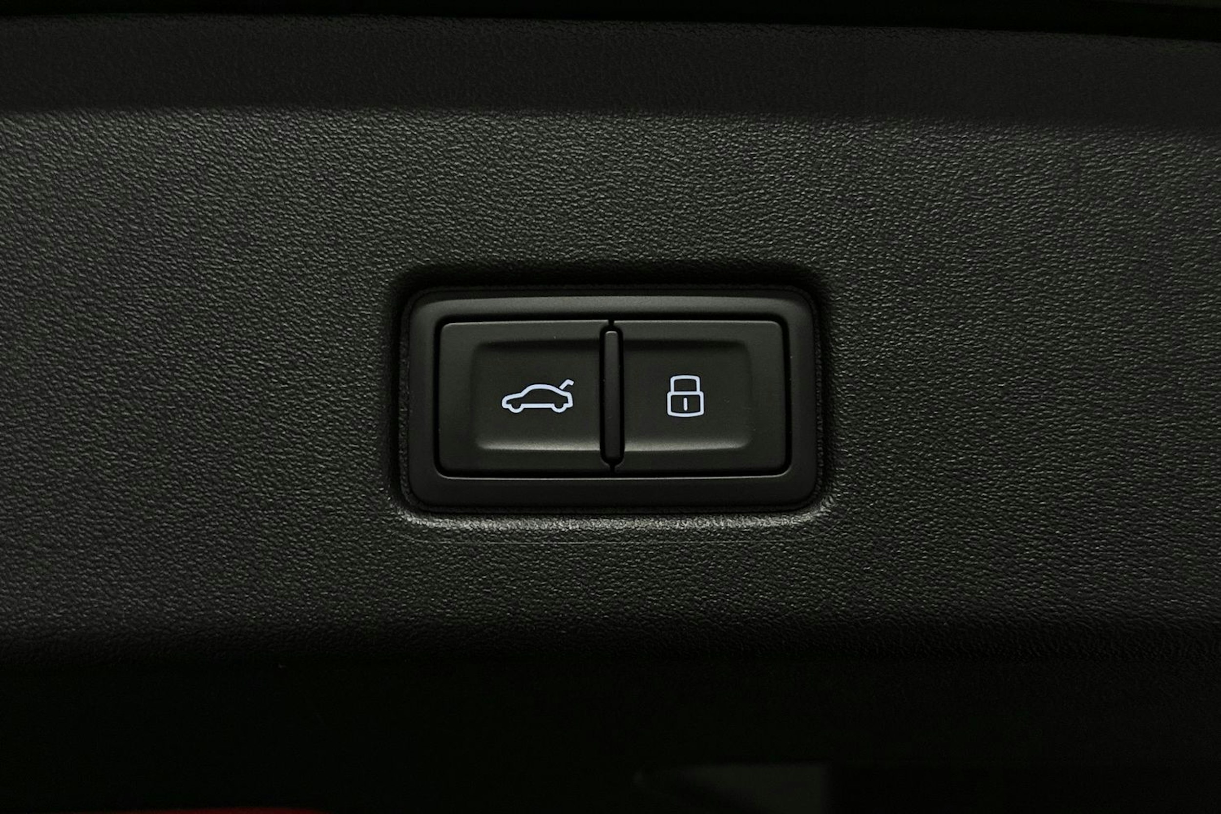 musta Audi Q4 e-tron 2024 kuva 17.