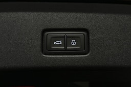 musta Audi Q4 e-tron 2024 kuva 17.