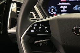 musta Audi Q4 e-tron 2024 kuva 19.