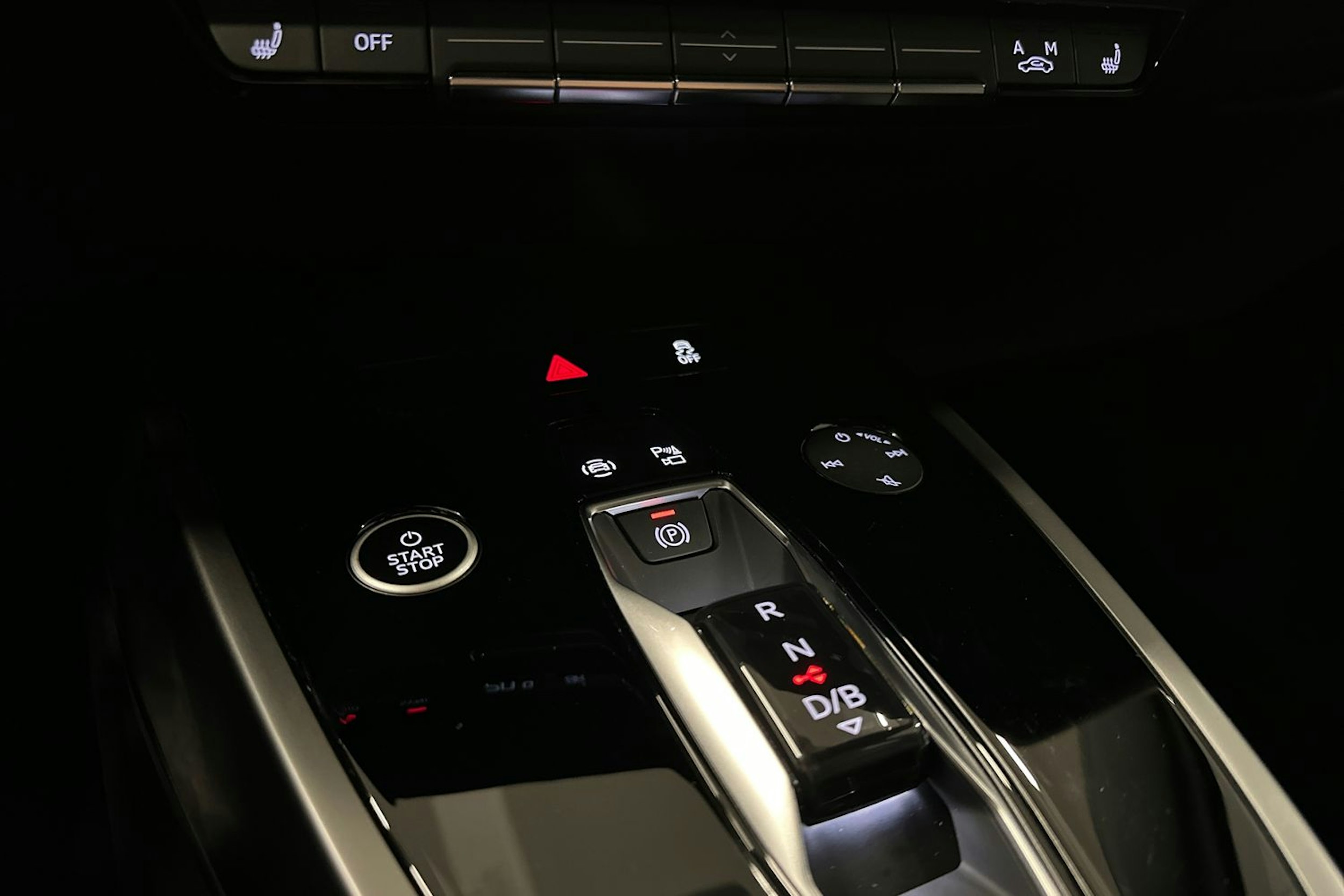 musta Audi Q4 e-tron 2024 kuva 32.