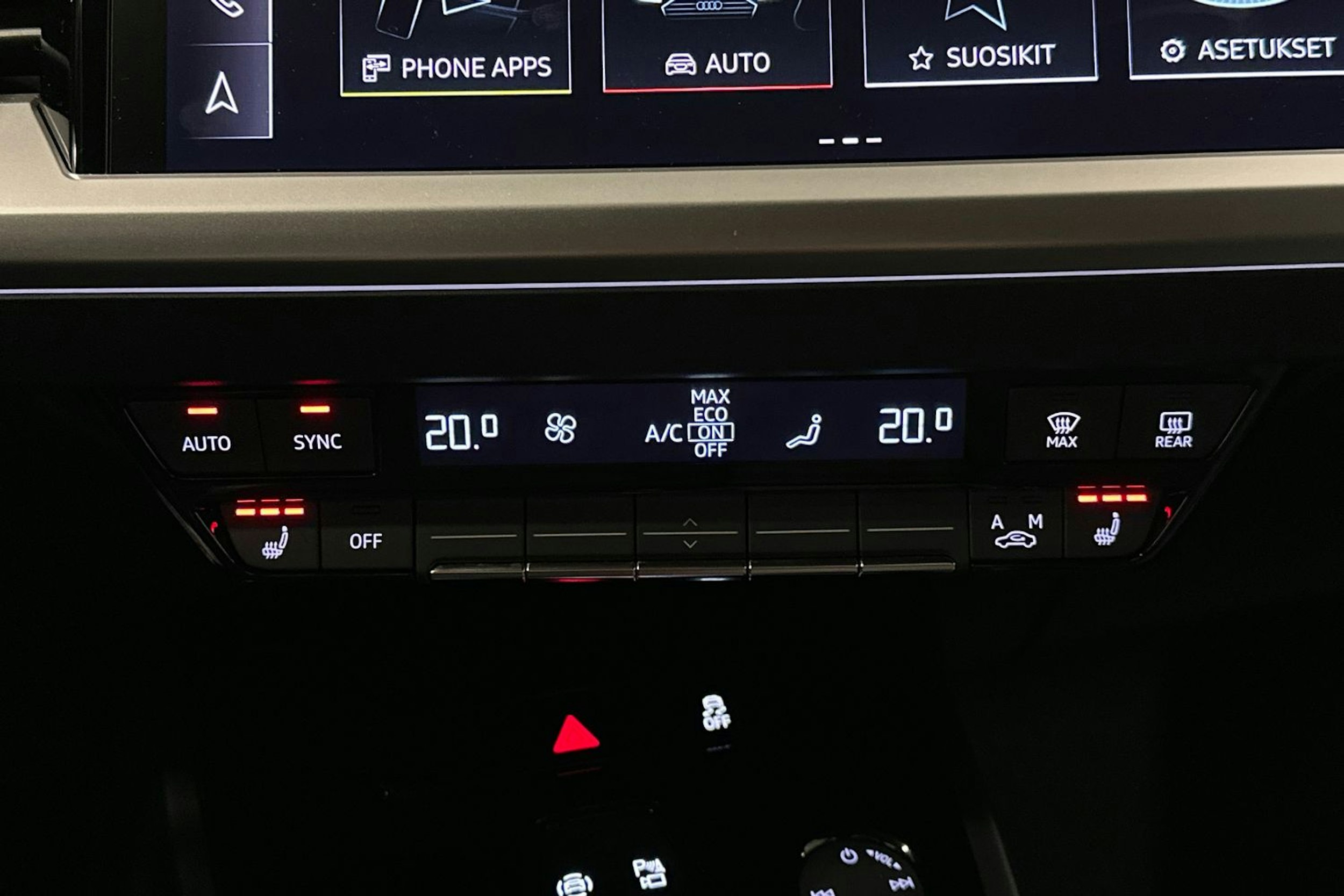 musta Audi Q4 e-tron 2024 kuva 33.