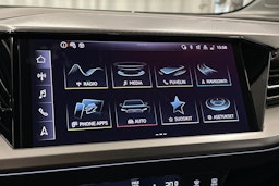 musta Audi Q4 e-tron 2024 kuva 34.