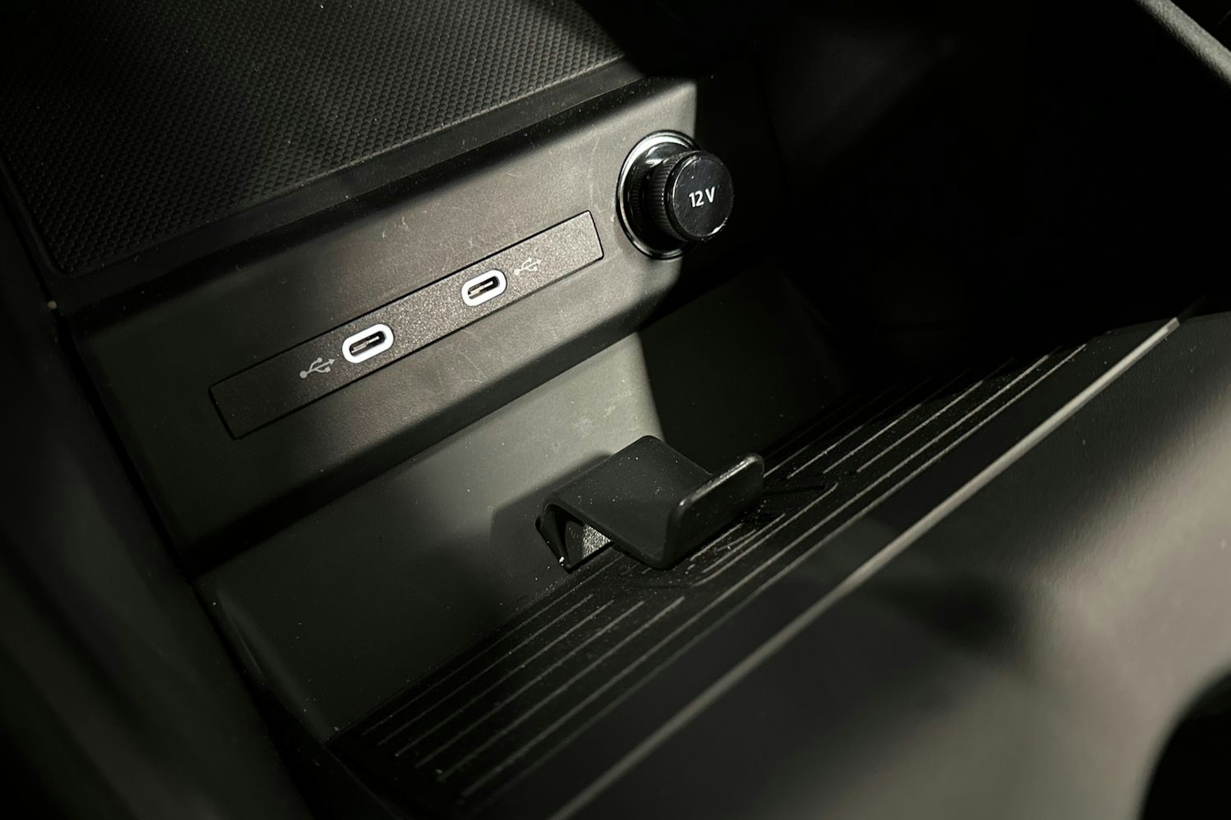 musta Audi Q4 e-tron 2024 kuva 35.