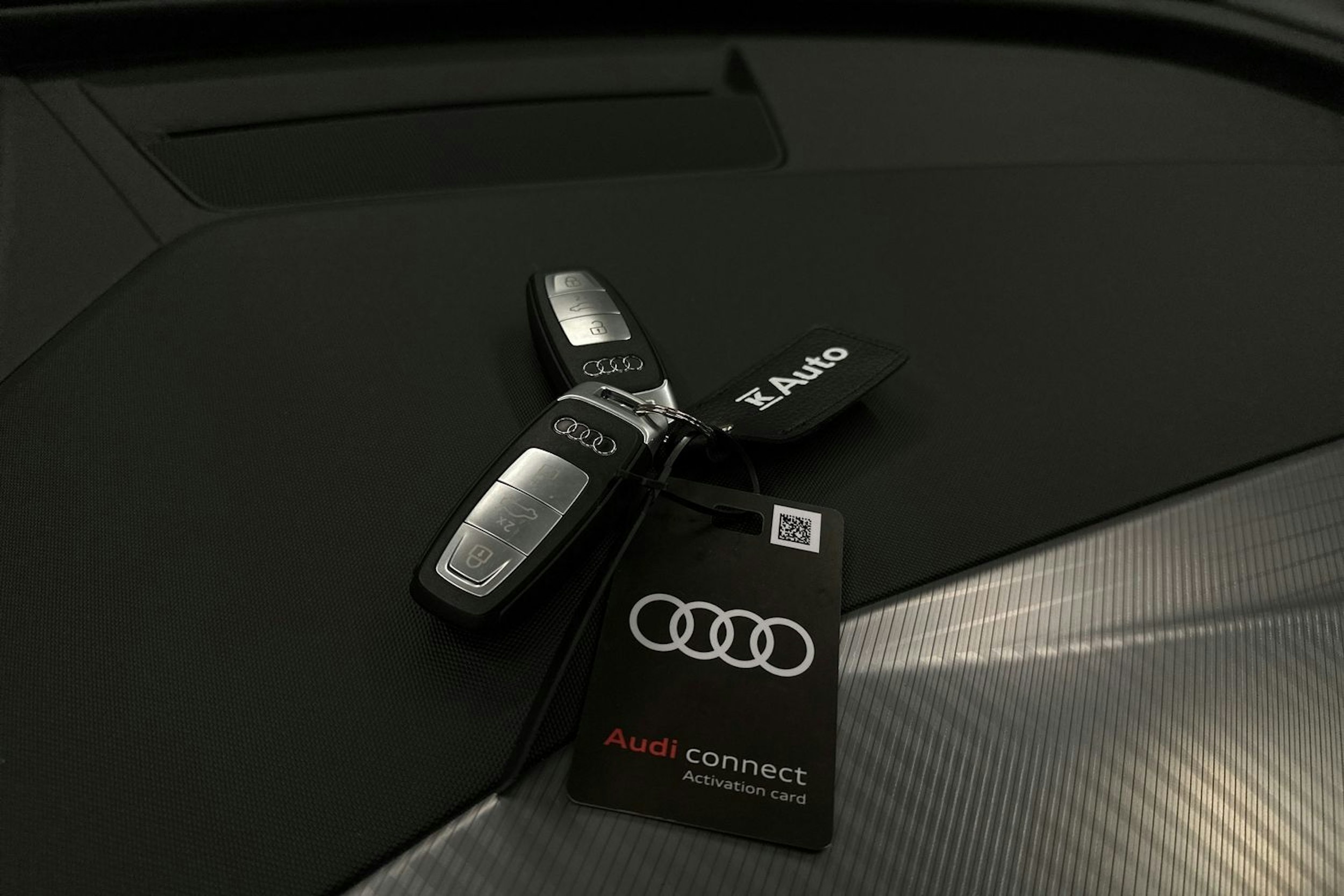 musta Audi Q4 e-tron 2024 kuva 37.