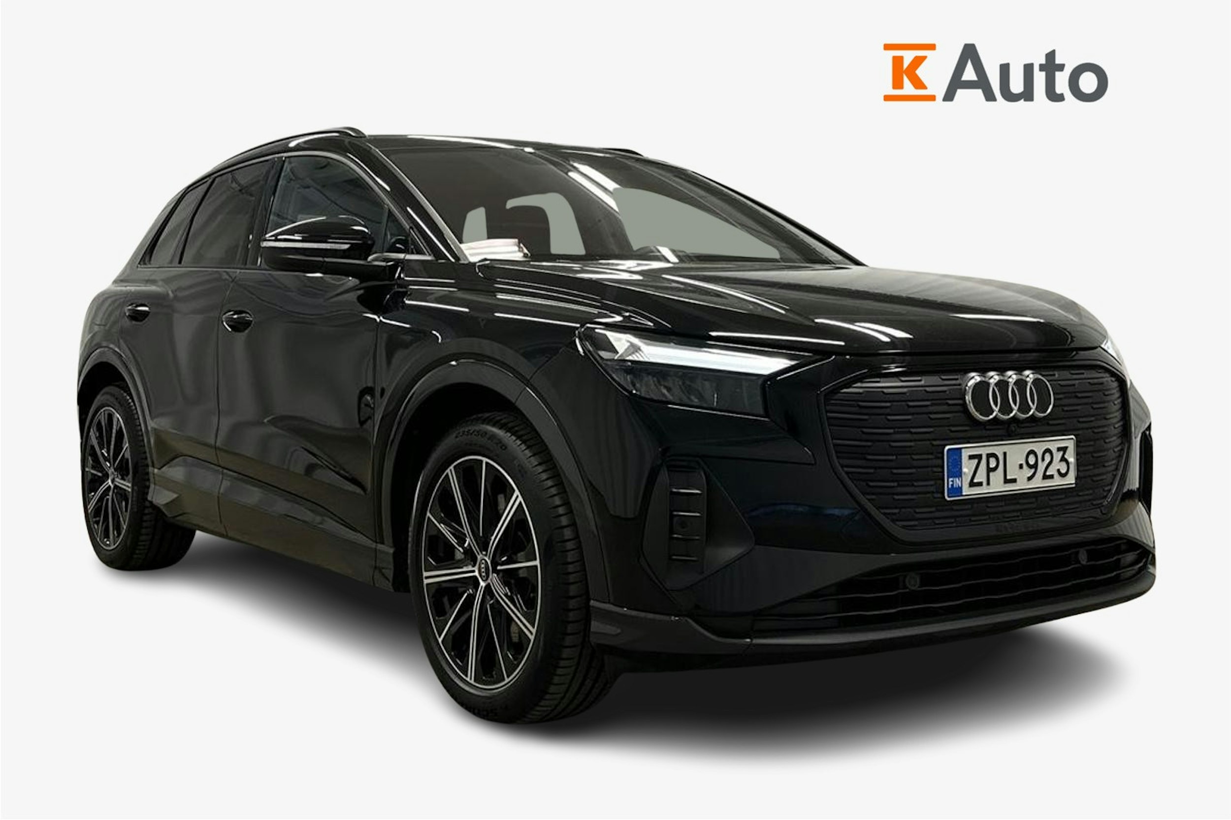 musta Audi Q4 e-tron 2024 kuva 1.