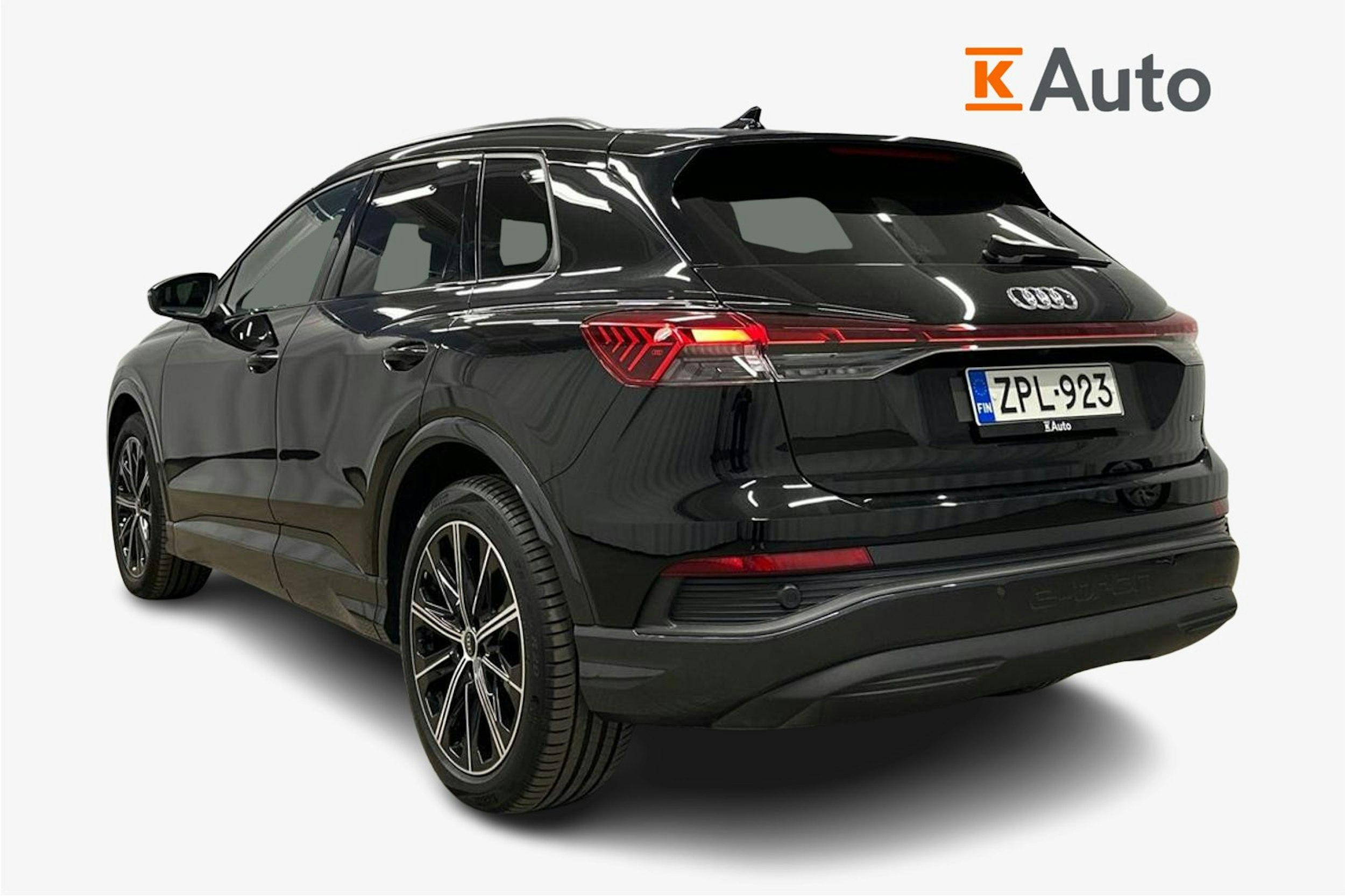 musta Audi Q4 e-tron 2024 kuva 2.
