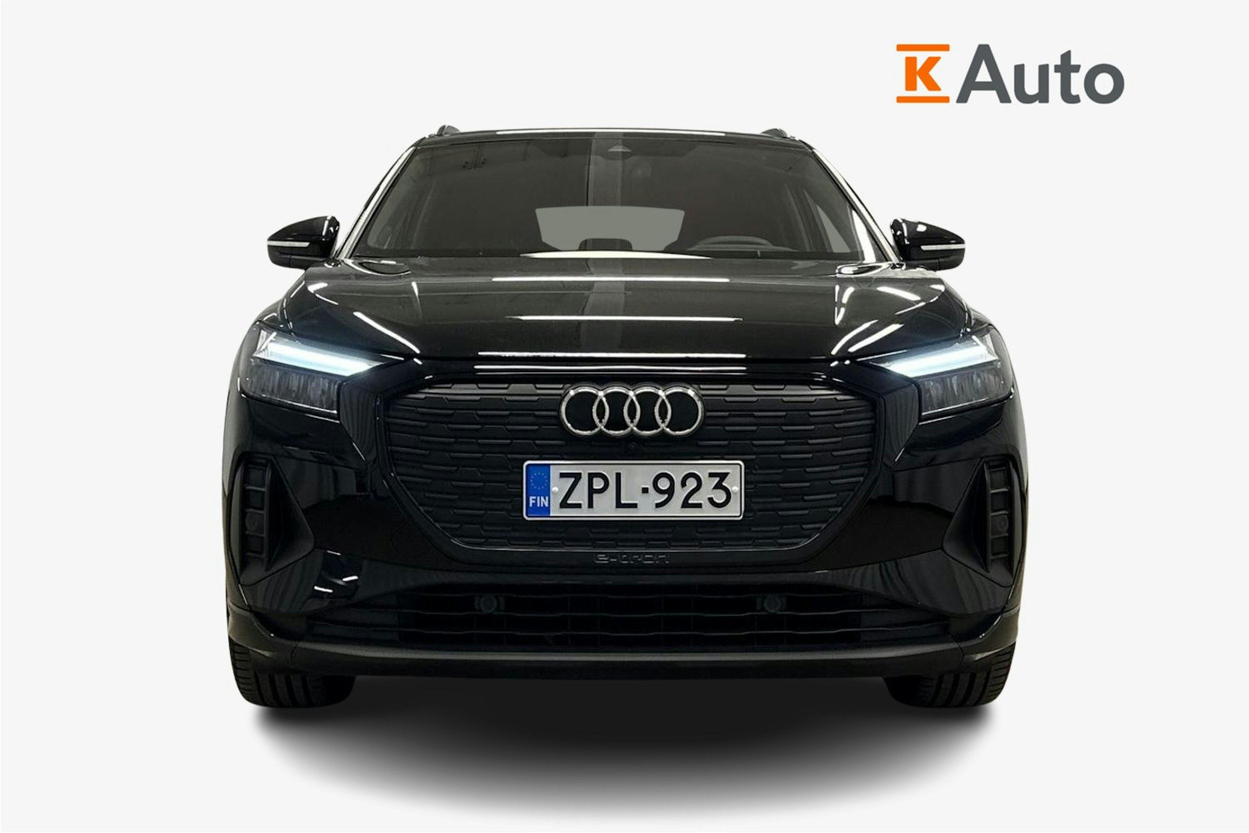 musta Audi Q4 e-tron 2024 kuva 5.
