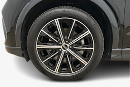 musta Audi Q4 e-tron 2024 kuva 11.