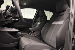 musta Audi Q4 e-tron 2024 kuva 15.