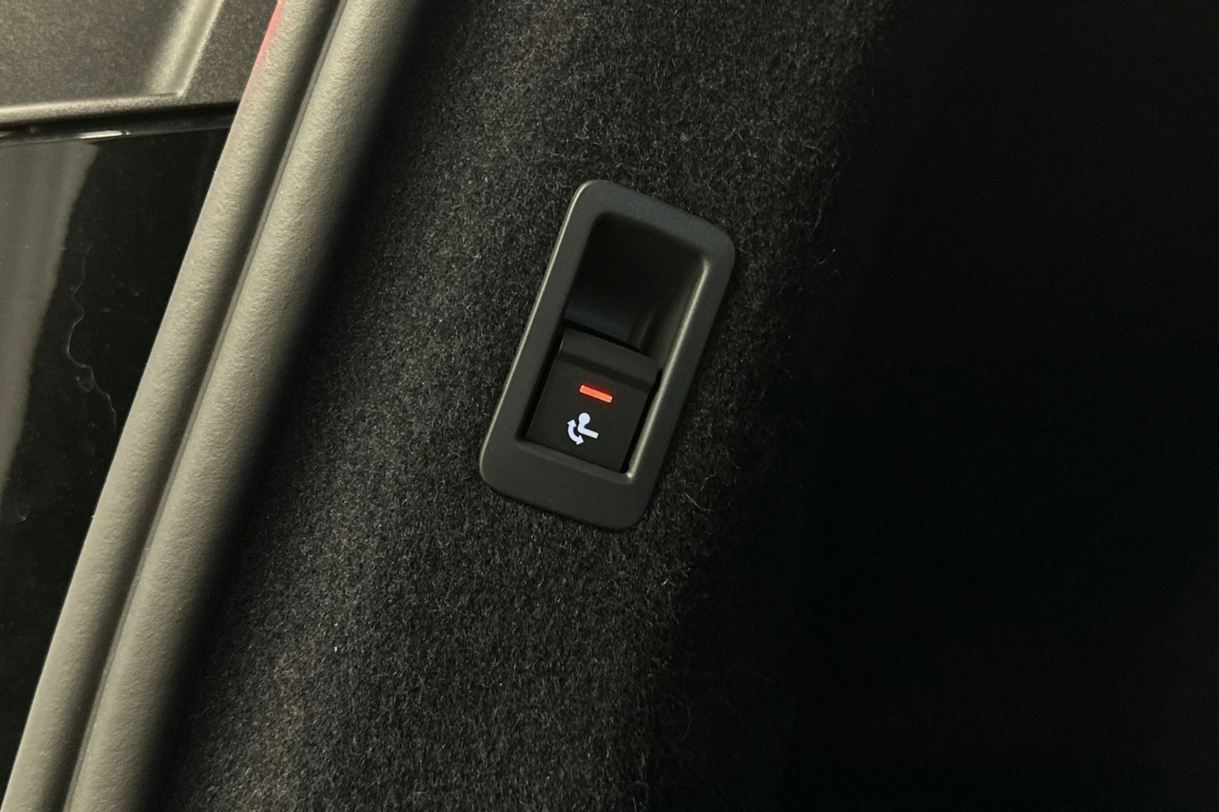musta Audi Q4 e-tron 2024 kuva 18.