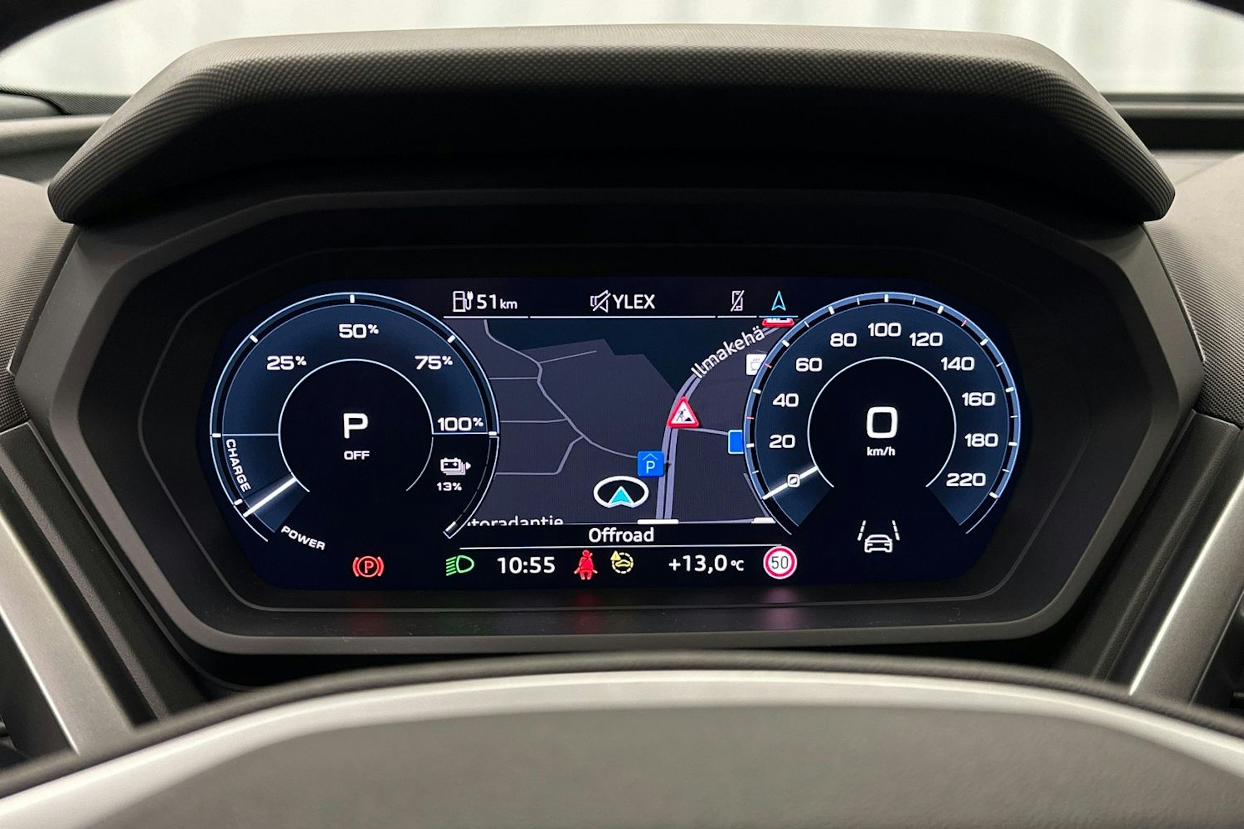 musta Audi Q4 e-tron 2024 kuva 22.