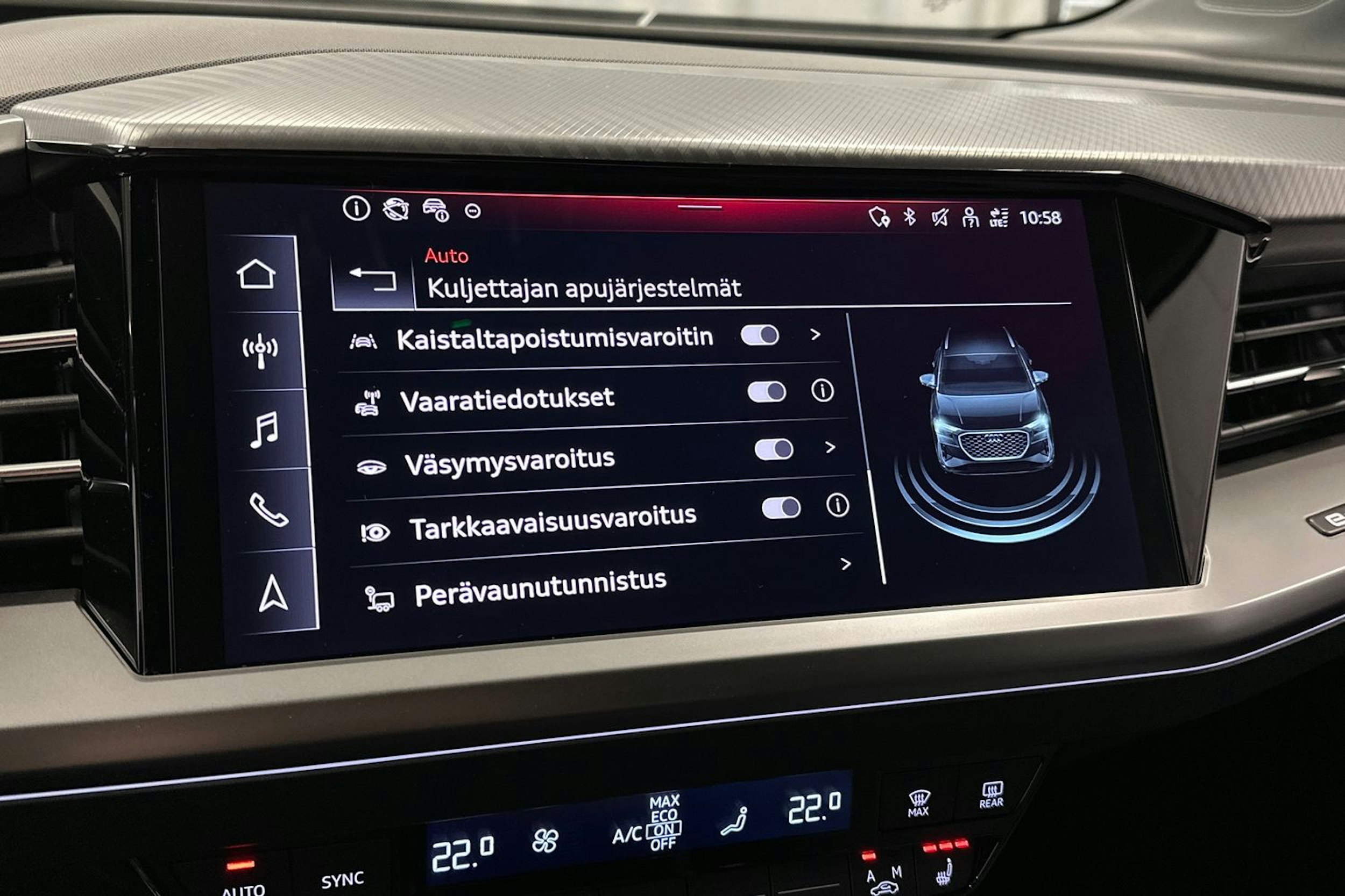 musta Audi Q4 e-tron 2024 kuva 30.