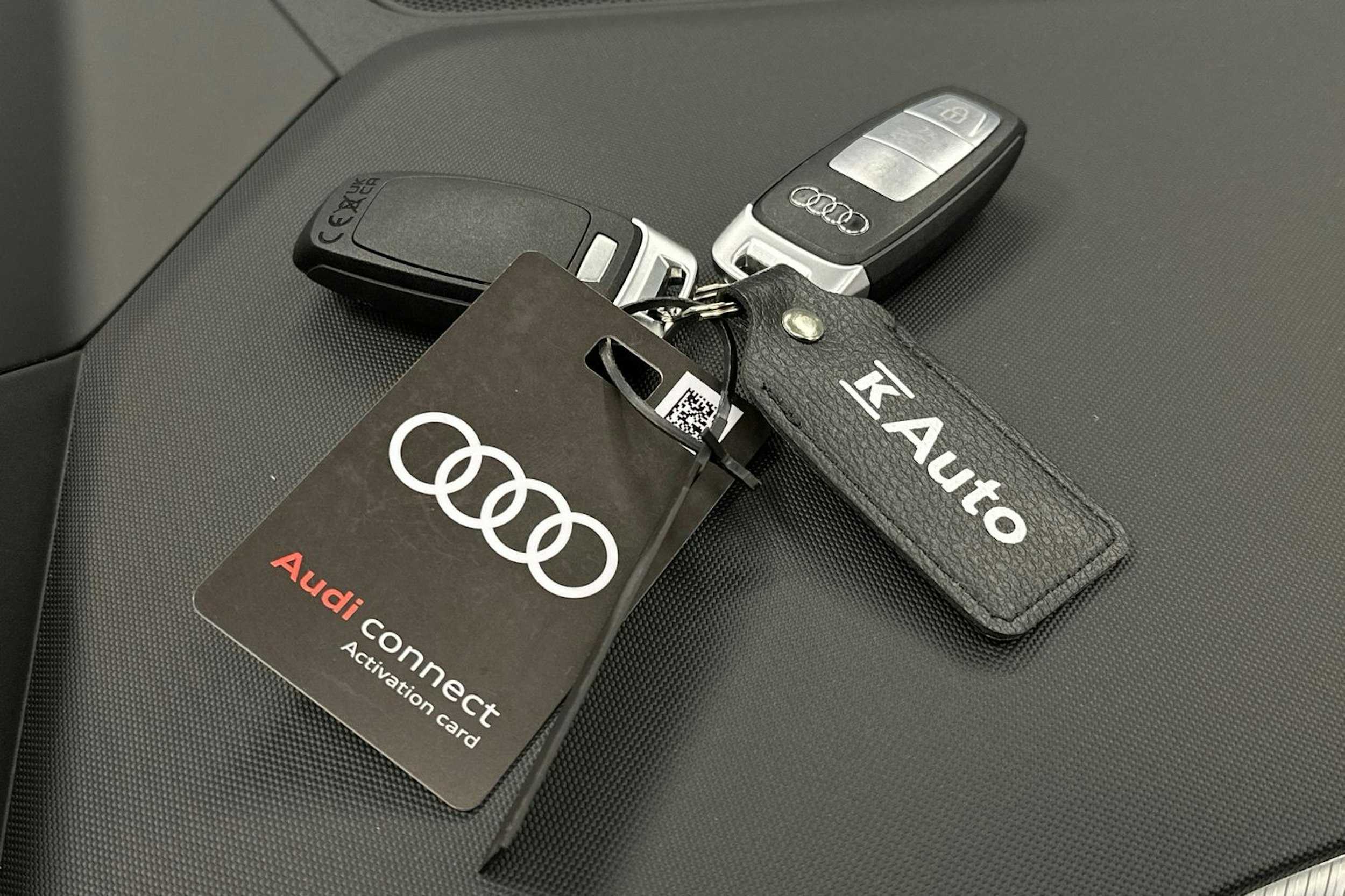 musta Audi Q4 e-tron 2024 kuva 36.