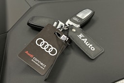 musta Audi Q4 e-tron 2024 kuva 36.