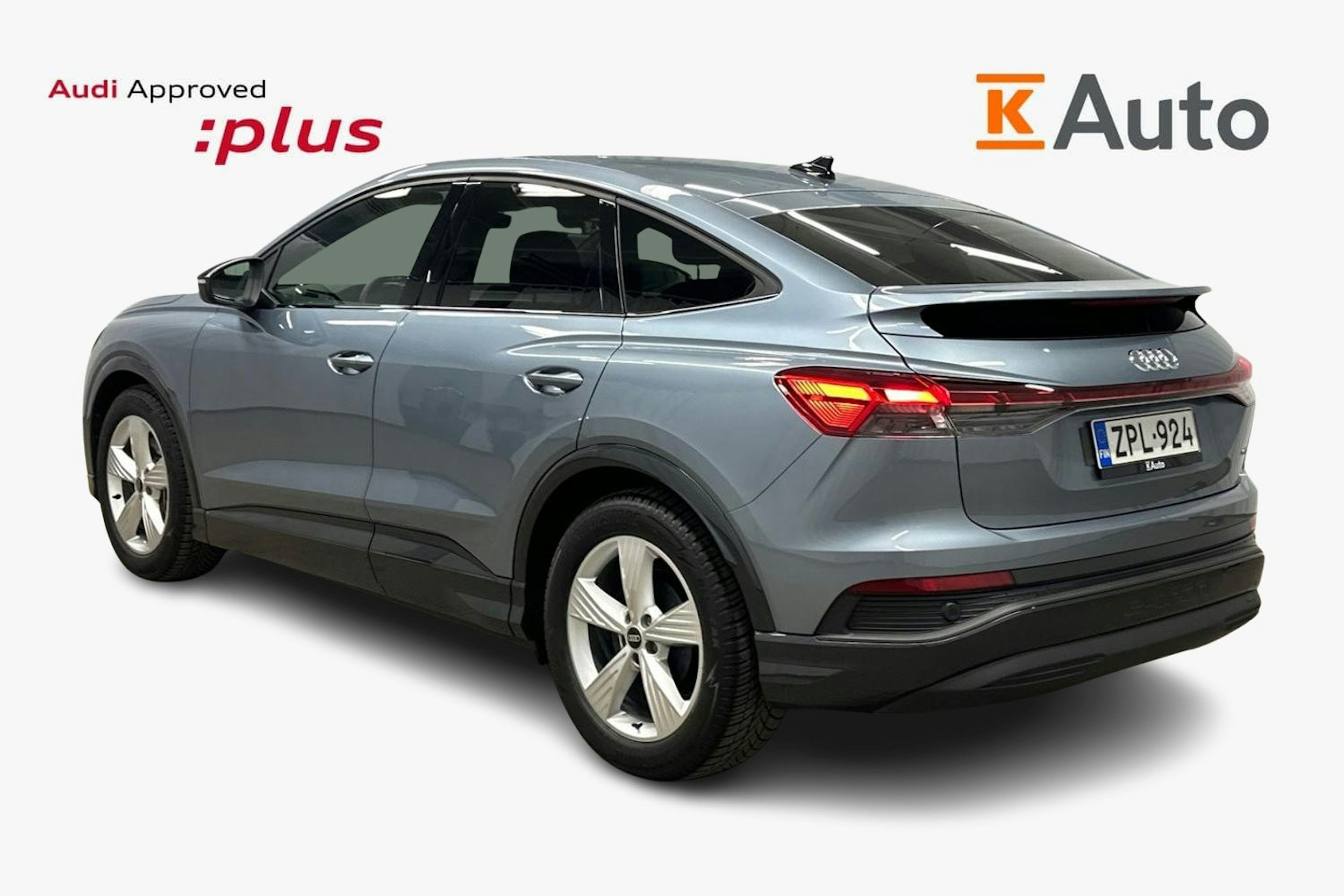 sininen Audi Q4 e-tron 2024 kuva 2.
