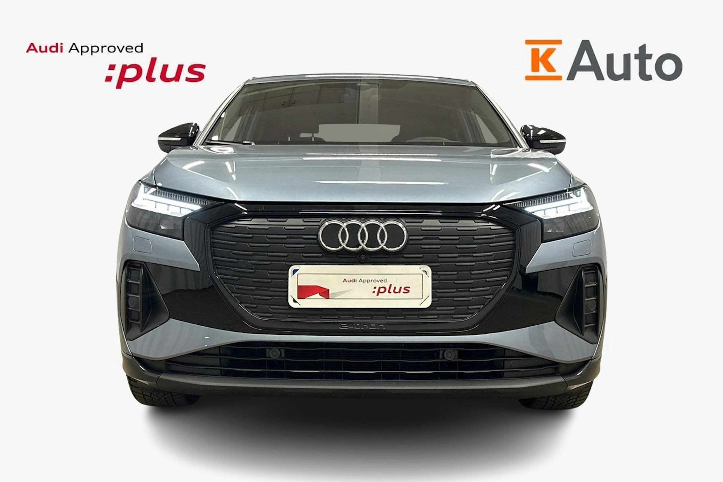 sininen Audi Q4 e-tron 2024 kuva 5.