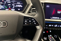 sininen Audi Q4 e-tron 2024 kuva 14.