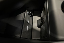 sininen Audi Q4 e-tron 2024 kuva 26.