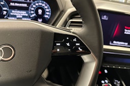 musta Audi Q4 e-tron 2024 kuva 15.