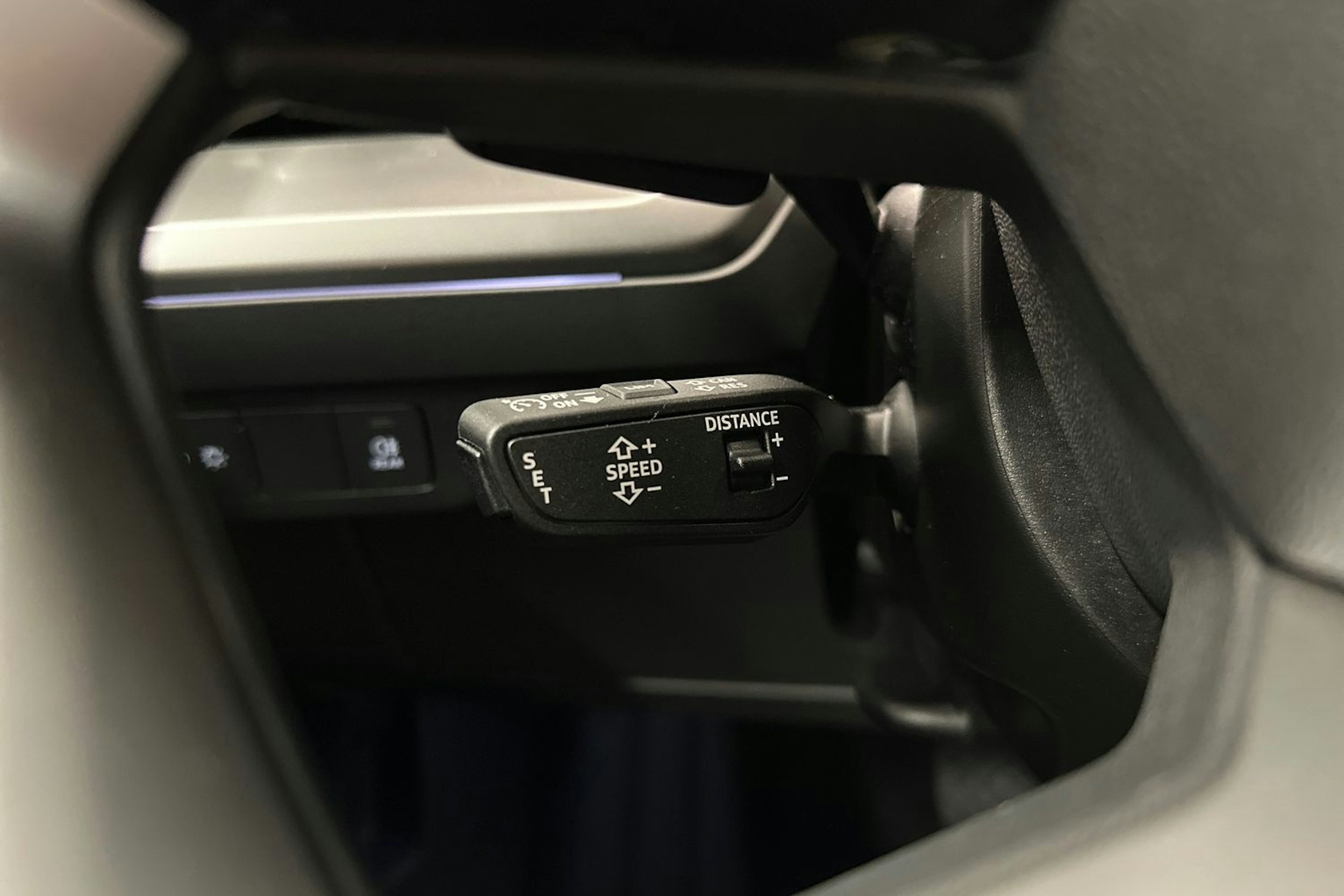 musta Audi Q4 e-tron 2024 kuva 16.
