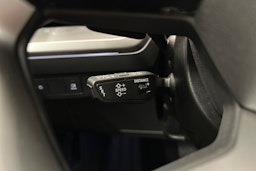 musta Audi Q4 e-tron 2024 kuva 16.
