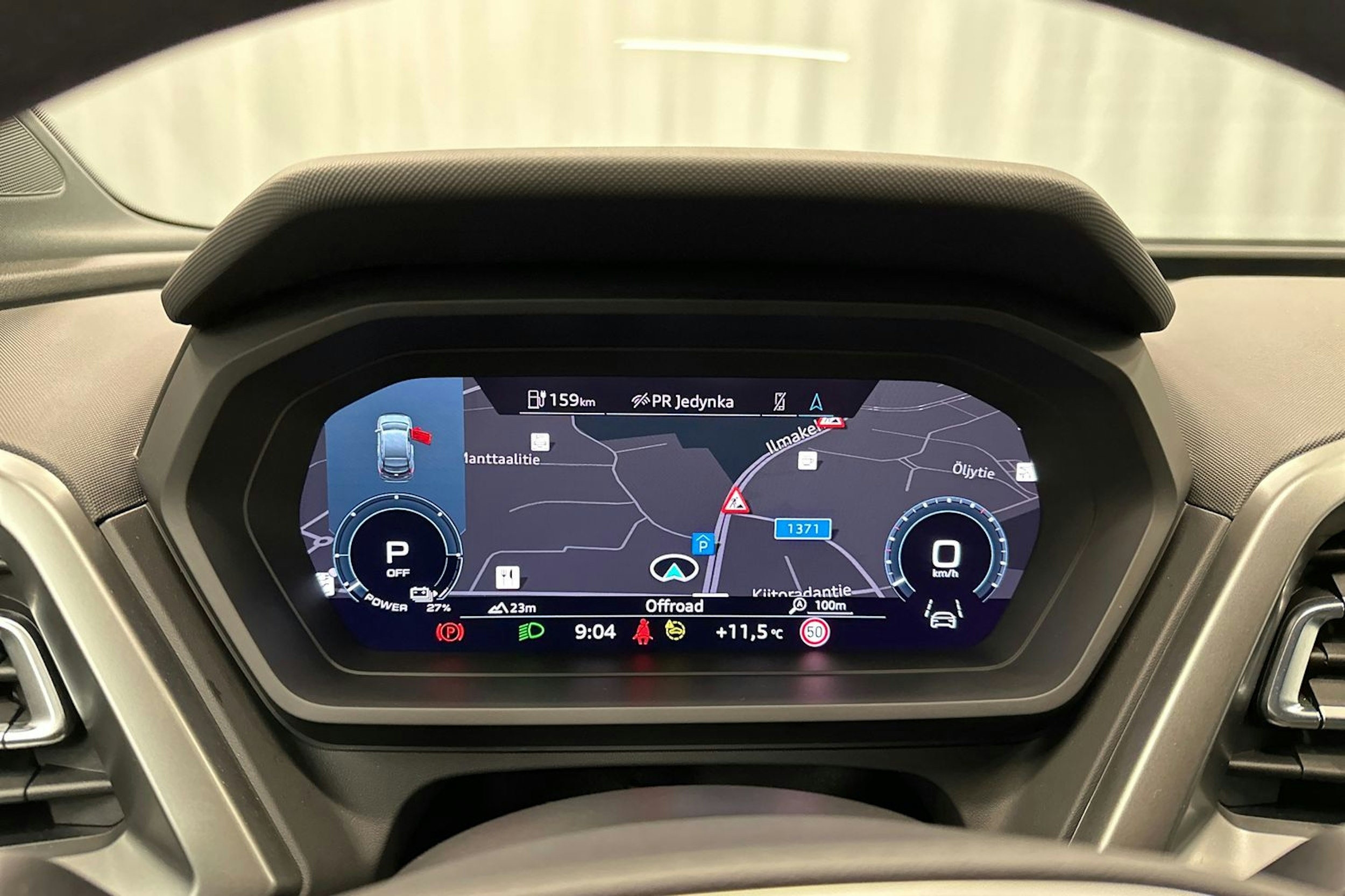 musta Audi Q4 e-tron 2024 kuva 18.