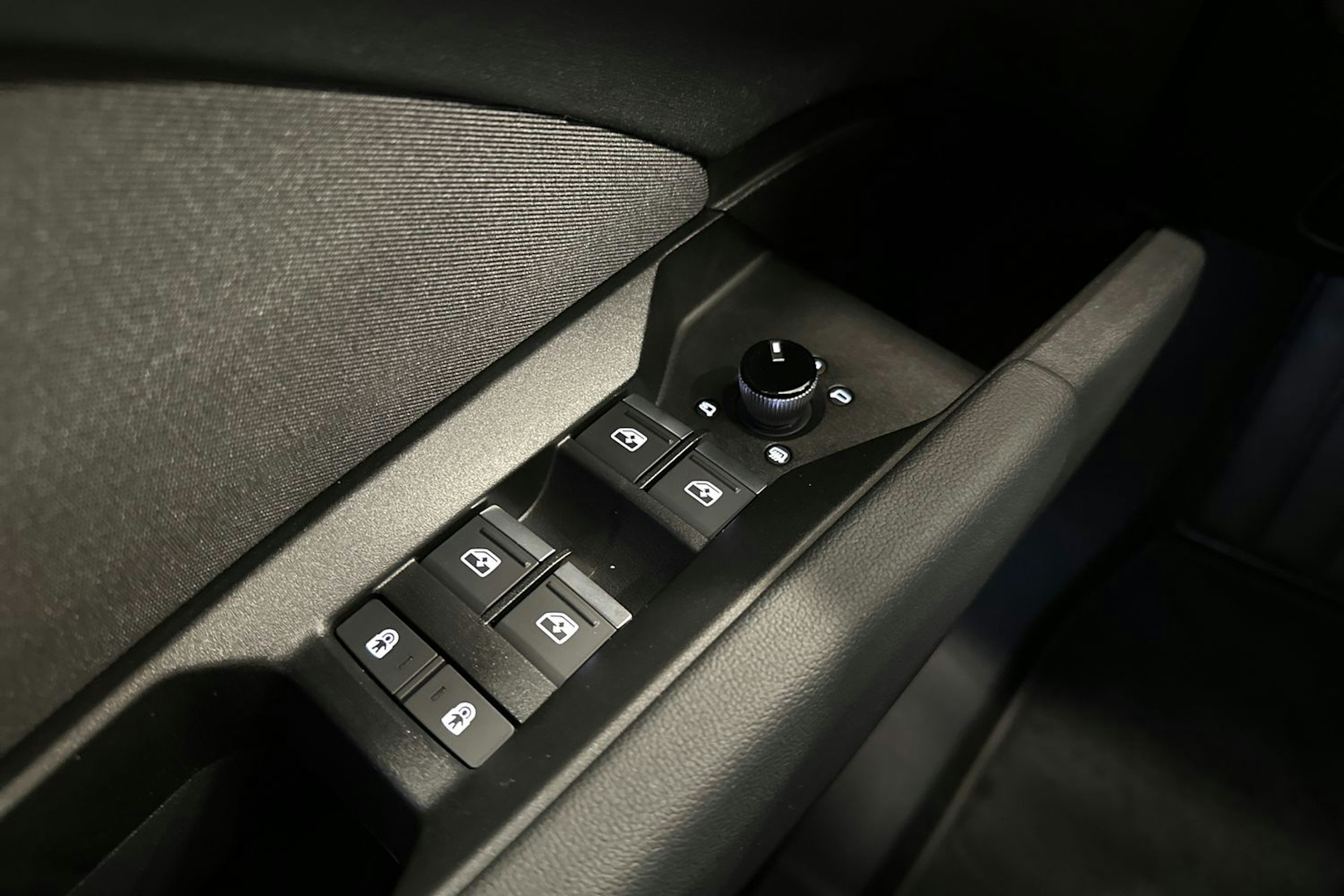 musta Audi Q4 e-tron 2024 kuva 19.